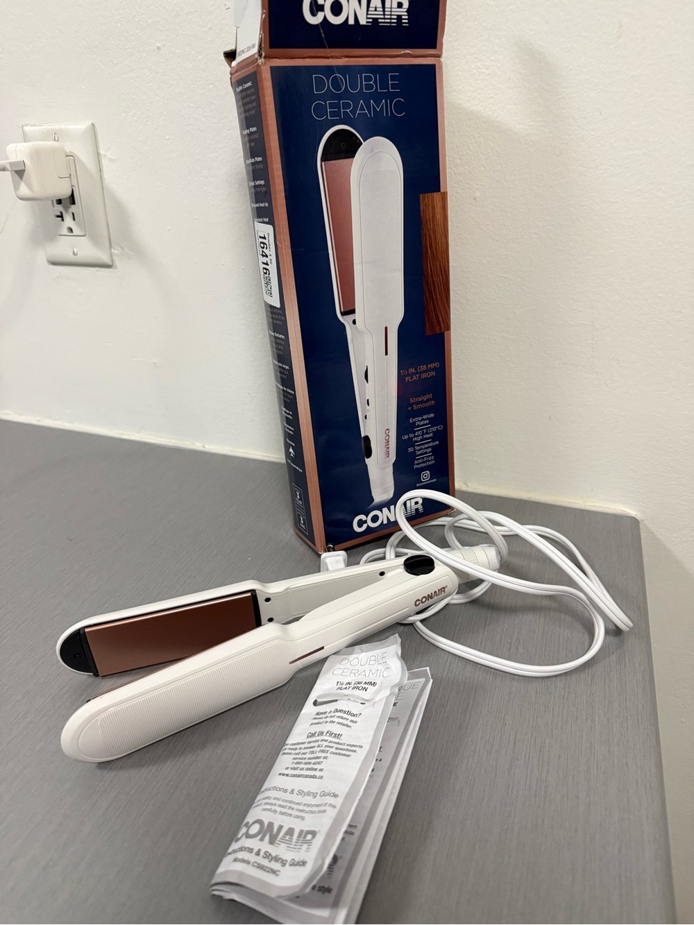 Conair Double Ceramic 1½” Flat Iron – White/Rose Gold